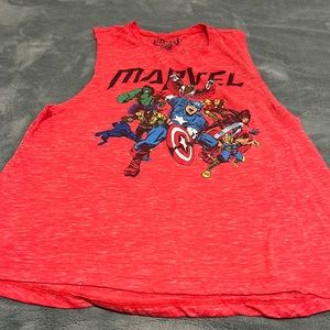 Marvel/ top/ M